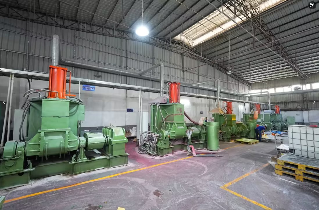 Consumer upgrading drives the hot sales of high-end pet rubber toys.