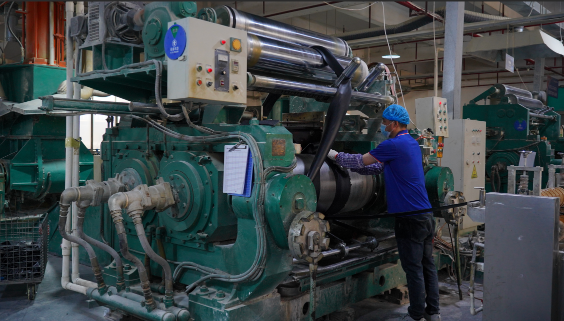 Sinopec Launches Eco-Friendly Synthetic Rubber to Meet Export Demand for Rubber Pet Toys