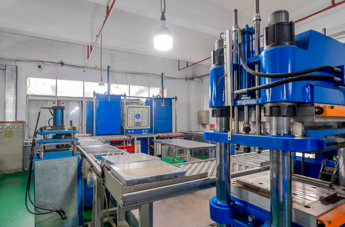 Homogenization of rubber pet toys highlights small and medium-sized enterprises seeking differentiation breakthroughs